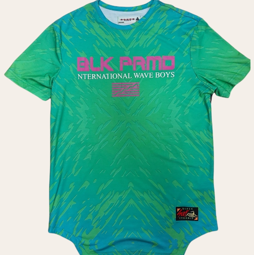 Black pyrmaid T-shirt